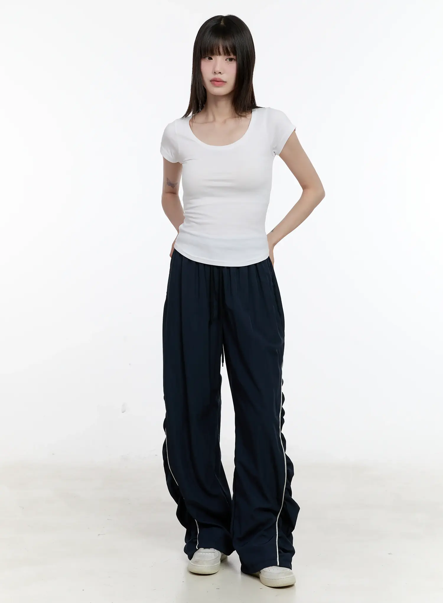 Wide-Leg Shirred Training Pants CL504 - Image 3