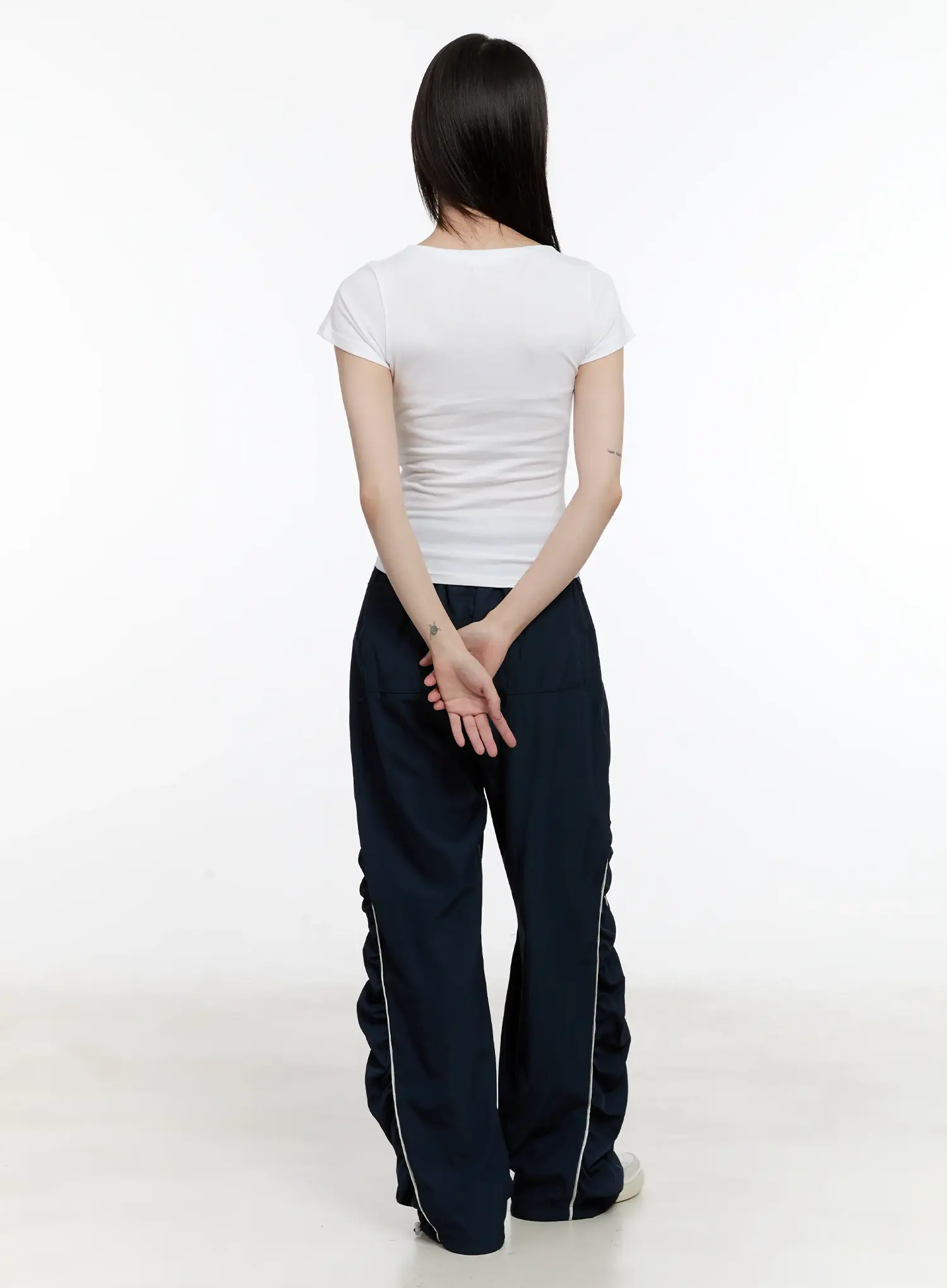 Wide-Leg Shirred Training Pants CL504 - Image 9