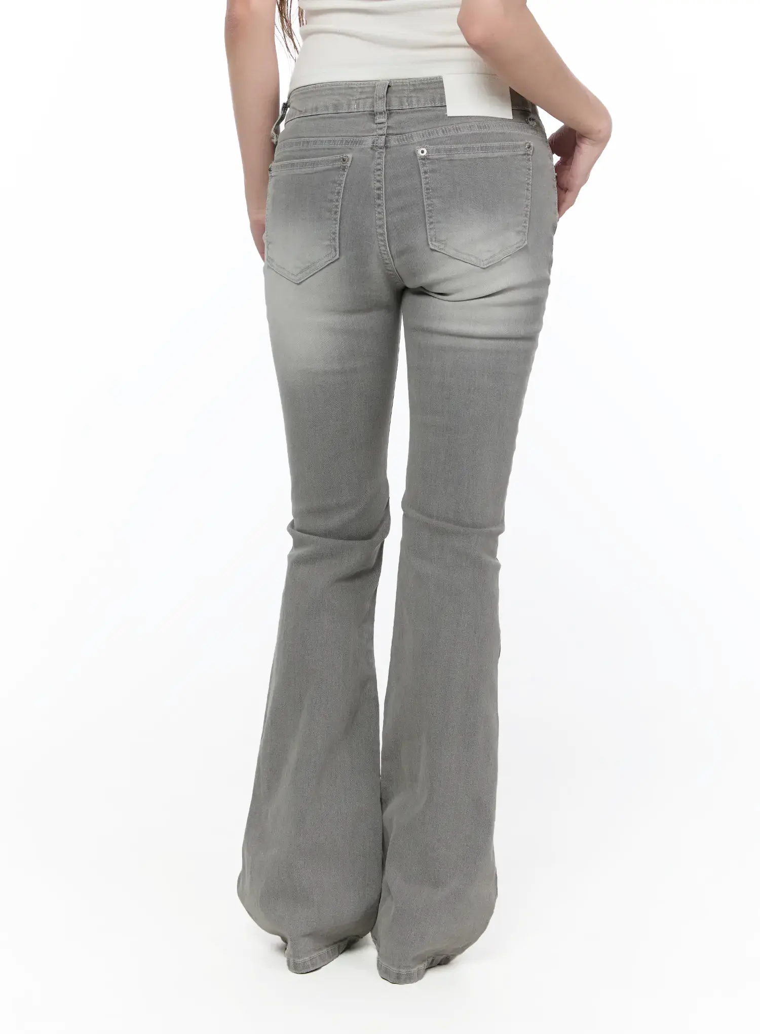 Yareli Low-Rise Flared Bootcut Jeans CA520 - Image 8