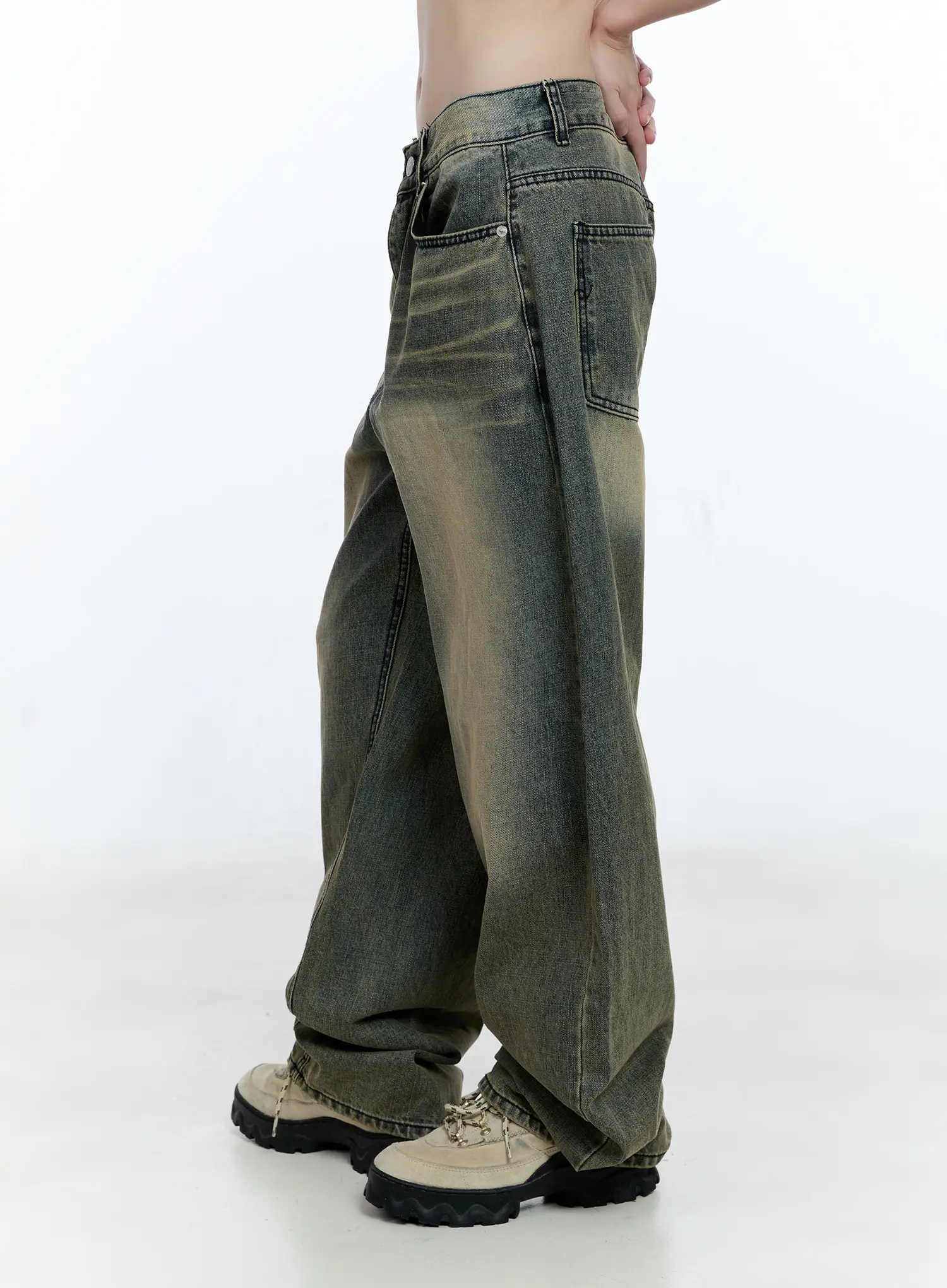 Yeonsoo Vintage-Wash Wide-Leg Jeans CG507 - Image 4