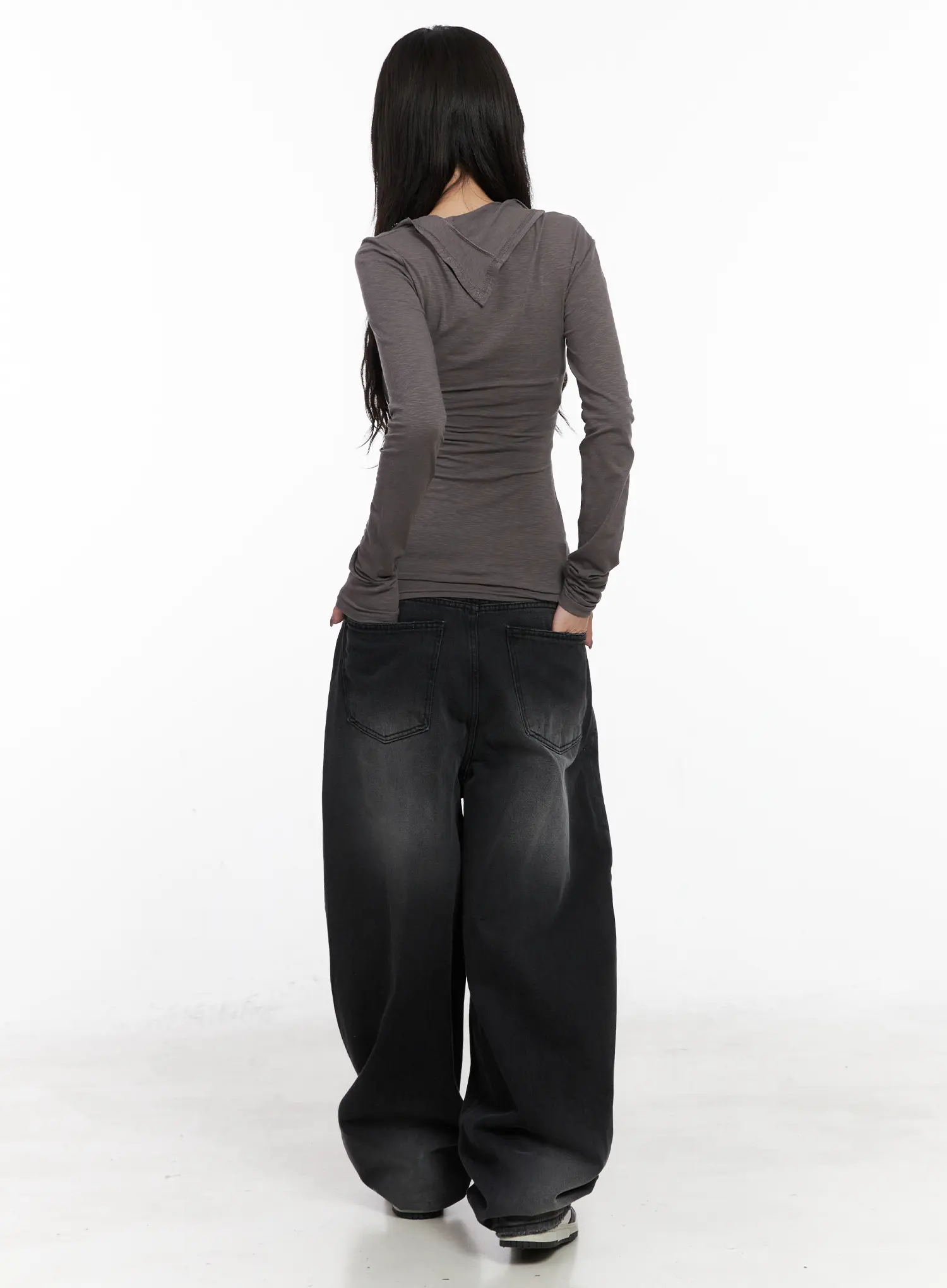 Yuji Dark-Washed Baggy Jeans CN513 - Image 4