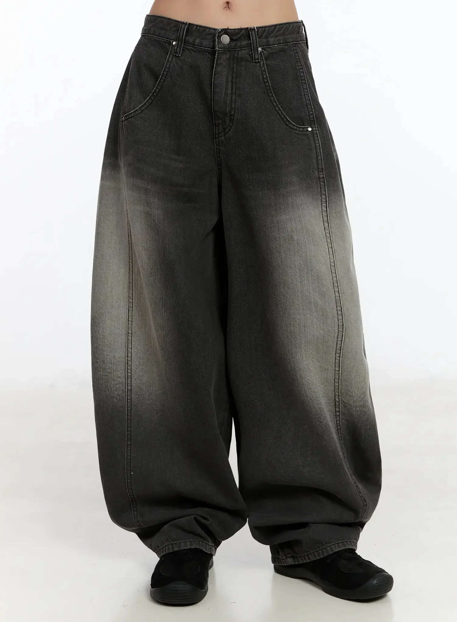 Yunho Oversized Wing Print Jeans IF526 - Image 7