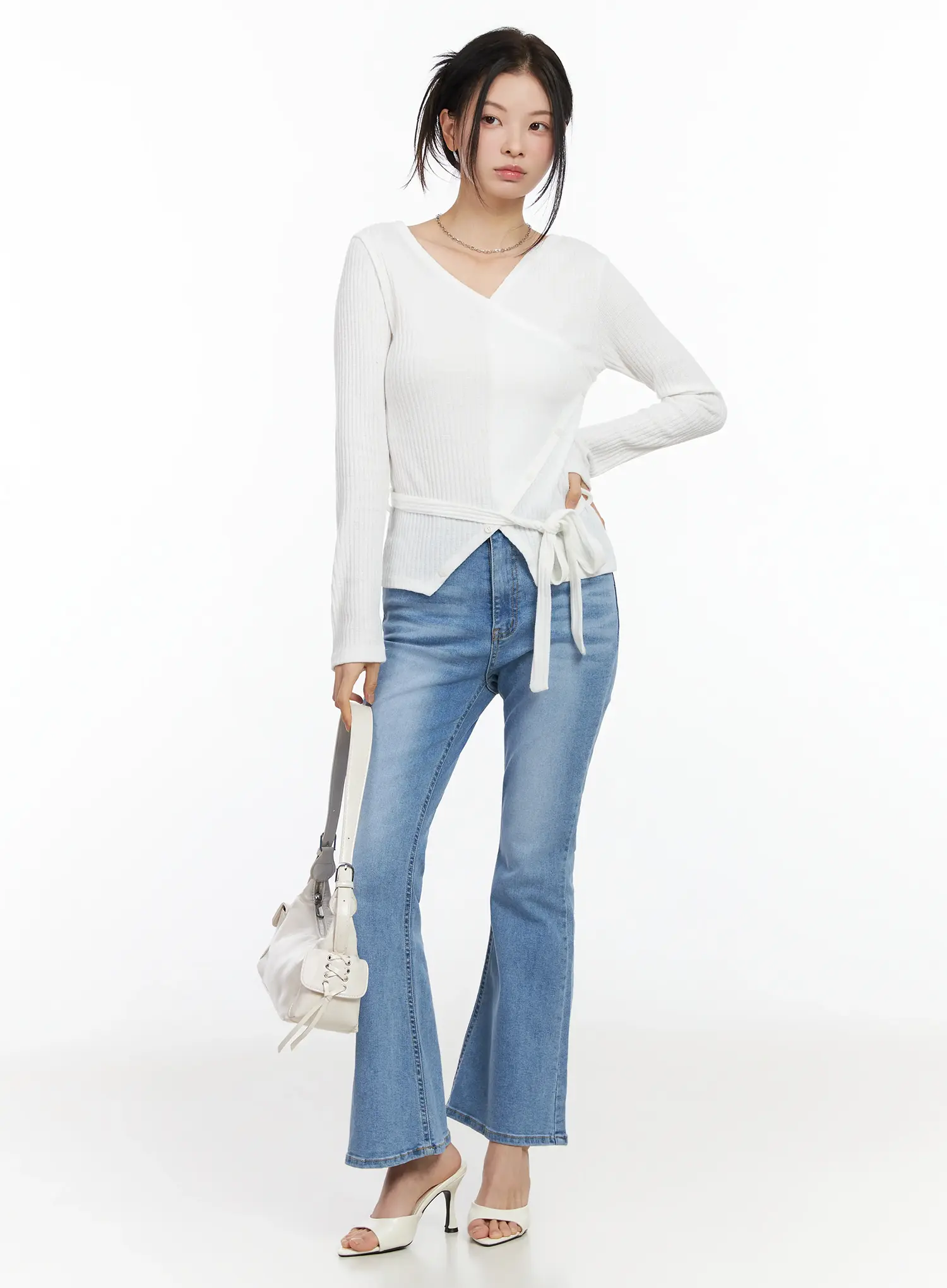 Zaza Bootcut Light Washed Jeans IM524