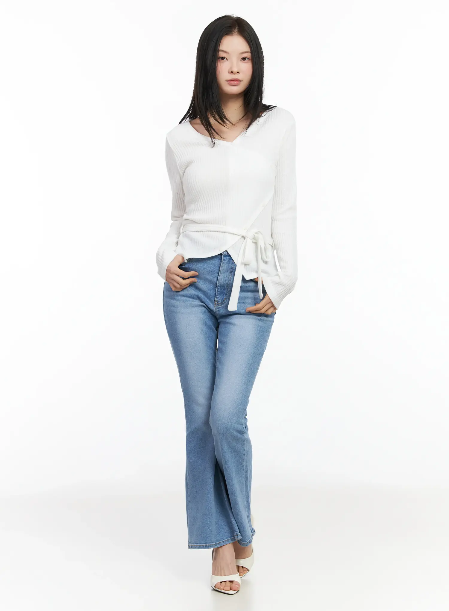 Zaza Bootcut Light Washed Jeans IM524 - Image 3