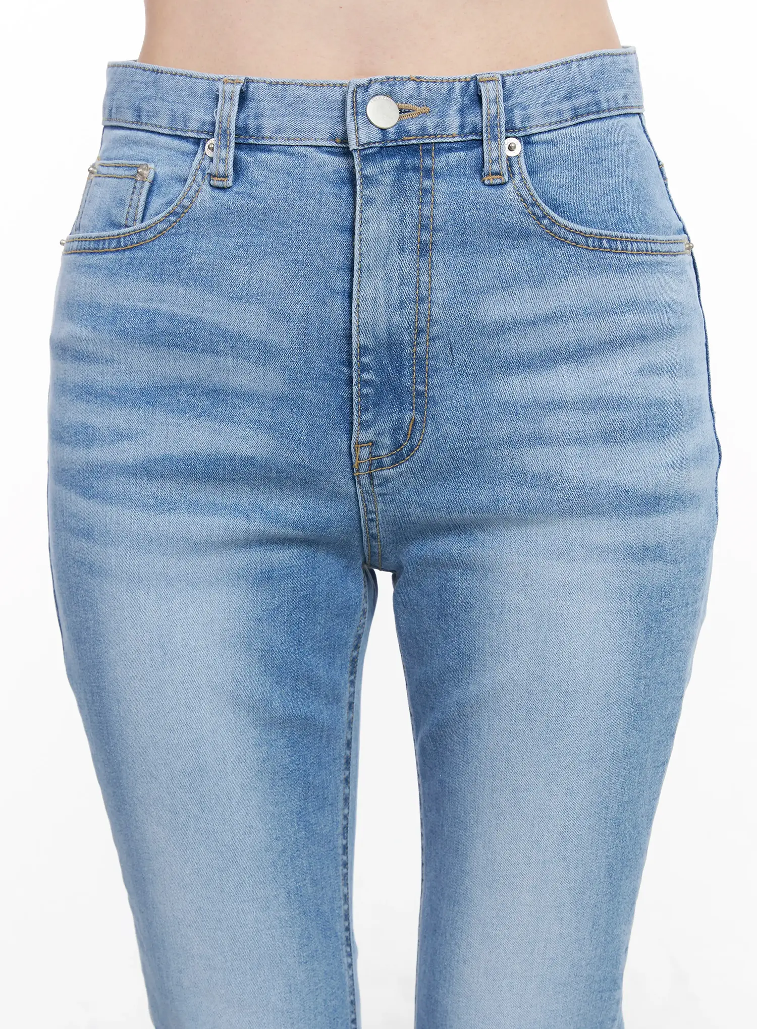 Zaza Bootcut Light Washed Jeans IM524 - Image 6